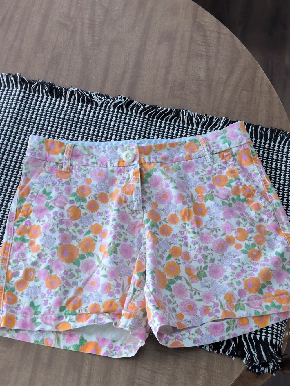 crown & ivy Floral Print Shorts in Orange & Pink